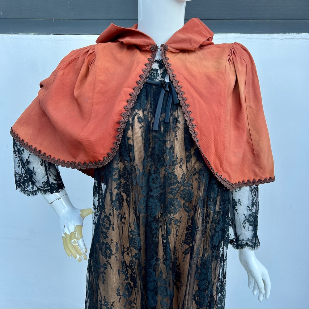 VTG Movie Costume Burnt Orange Hooded Capulet